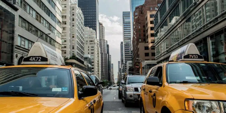 Pourquoi louer un véhicule utilitaire avec chauffeur ?